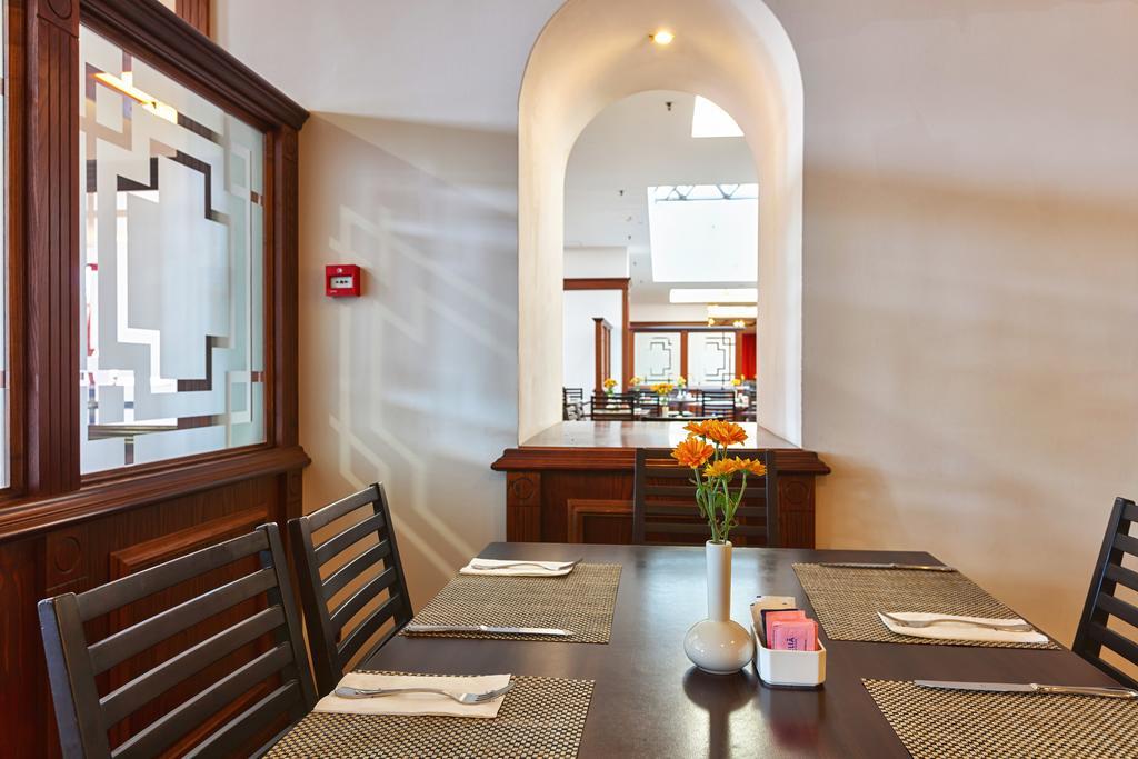 Melia Grand Hermitage All Inclusive Golden Sands Esterno foto Interior of the restaurant