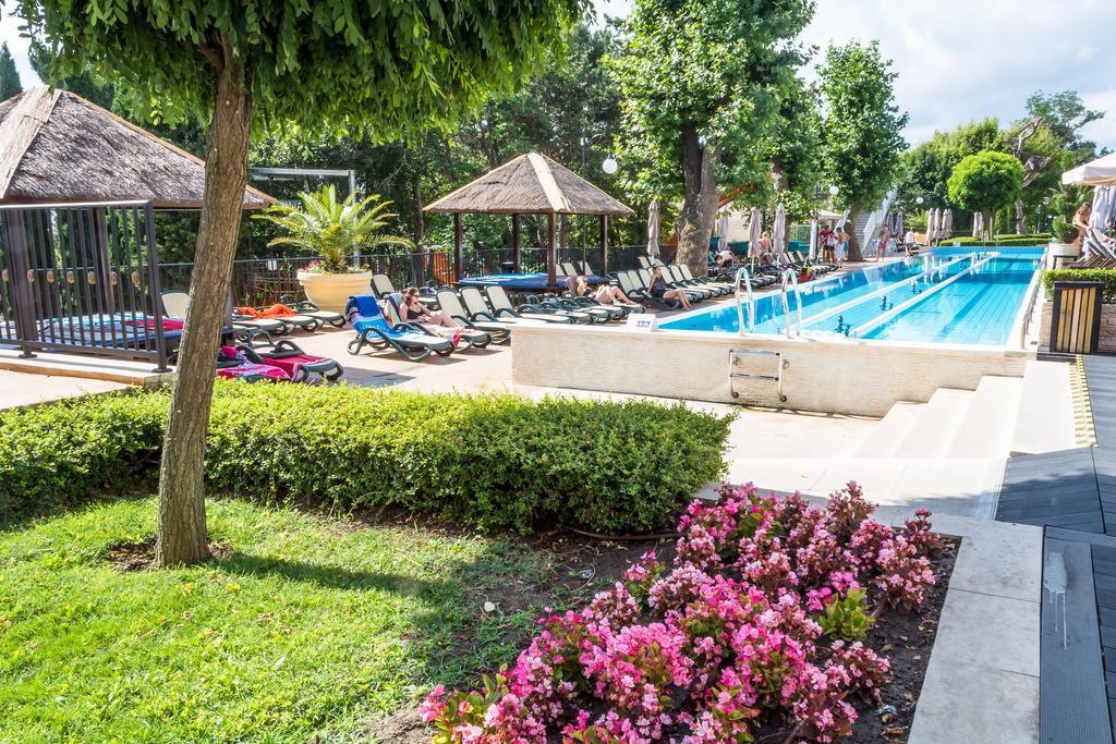 Melia Grand Hermitage All Inclusive Golden Sands Esterno foto The swimming pool at the hotel