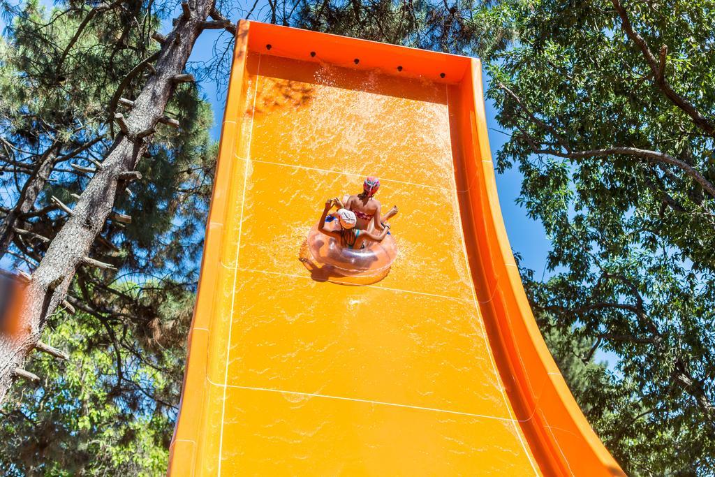 Melia Grand Hermitage All Inclusive Golden Sands Esterno foto The slide at the top of the flume