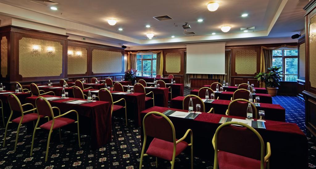 Melia Grand Hermitage All Inclusive Golden Sands Esterno foto A conference room