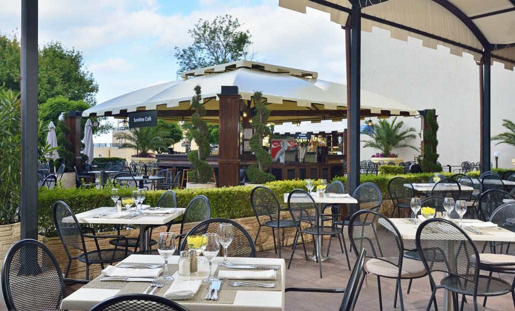 Melia Grand Hermitage All Inclusive Golden Sands Esterno foto The restaurant's terrace